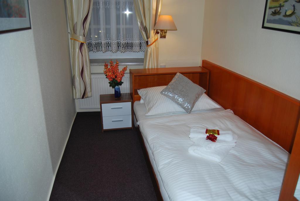 Hotel Asia Oase Arendsee  Exterior foto